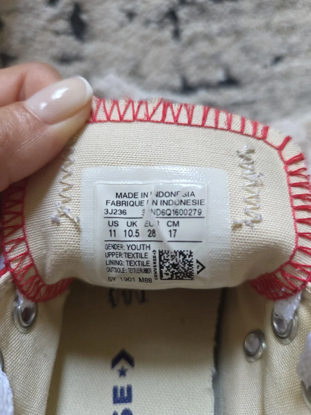 Converse Chuck Taylor All Star Sneakers Youth Size 11 Low Top